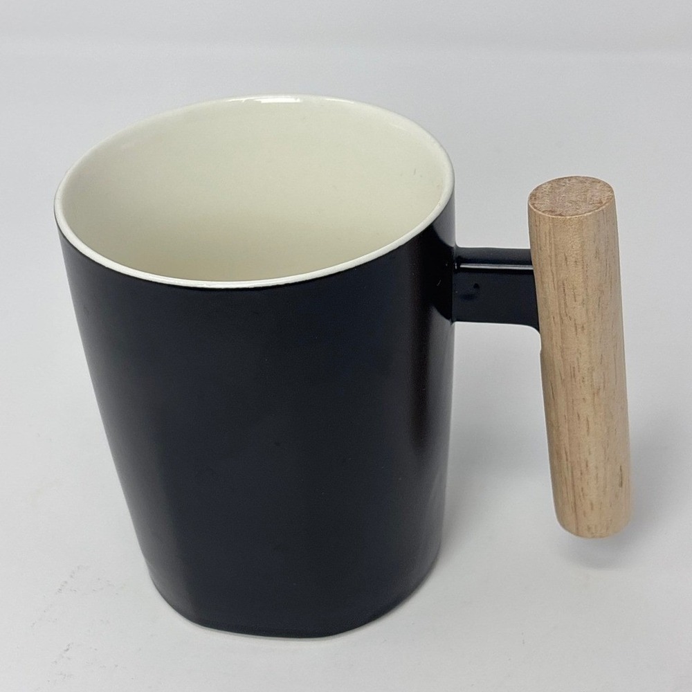 Modern Matte Black Ceramic Coffee Mug with Wooden Handle and Metal‎ Base